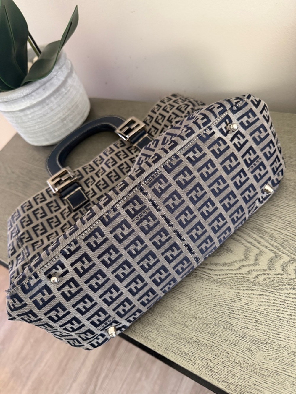 Fendi Zucca Logo Tote in Navy and Beige Canvas - Picture 4 of 11